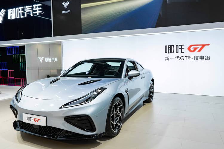 深圳盐田区翔思联企业管理咨询哪吒汽车在智能汽车领域的表现，领途汽车在新能源汽车市场中的影响力